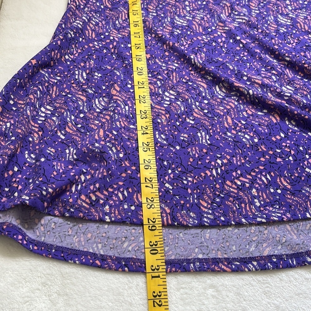 LuLaRoe Women’s Short Sleeve “Perfect T” Size Medium - Picture 6 of 6
